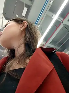 Snapshot of Violeta_12- chatting on 03-13-25, 04:01 Violeta 12- online show from 03-13-25, 04:01