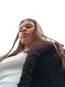 Snapshot of Violeta_12- chatting on 03-18-25, 10:37 Violeta 12- online show from 03-18-25, 10:37