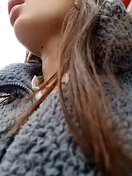 Snapshot of Violeta_12- chatting on 03-20-25, 05:25 Violeta 12- online show from 03-20-25, 05:25