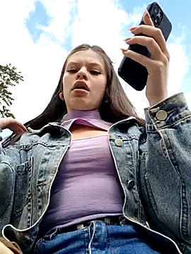 Snapshot of Violeta_12- chatting on 03-21-25, 07:13 Violeta 12- online show from 03-21-25, 07:13