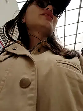 Snapshot of Violeta_12- chatting on 09-20-25, 06:20 Violeta 12- online show from 09-20-25, 06:20