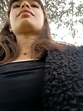 Snapshot of Violeta_12- chatting on 09-23-25, 06:33 Violeta 12- online show from 09-23-25, 06:33