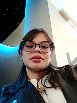 Snapshot of Violeta_12- chatting on 10-29-25, 06:42 Violeta 12- online show from 10-29-25, 06:42