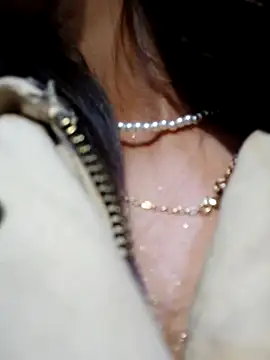 Snapshot of Violeta_12- chatting on 11-04-25, 08:30 Violeta 12- online show from 11-04-25, 08:30