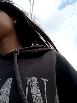 Snapshot of Violeta_12- chatting on 11-30-25, 06:23 Violeta 12- online show from 11-30-25, 06:23