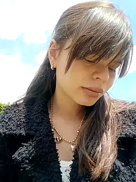 Snapshot of Violeta_12- chatting on 12-01-25, 04:01 Violeta 12- online show from 12-01-25, 04:01