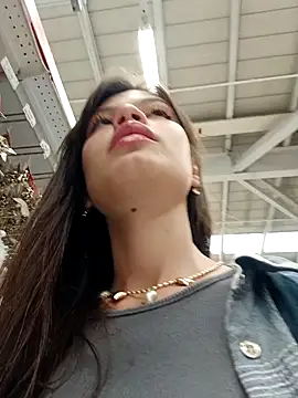 Snapshot of Violeta_12- chatting on 12-03-25, 03:43 Violeta 12- online show from 12-03-25, 03:43