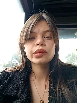 Snapshot of Violeta_12- chatting on 01-15-26, 02:32 Violeta 12- online show from 01-15-26, 02:32