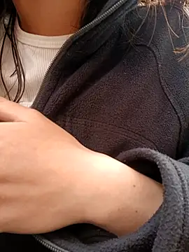 Snapshot of Violeta_12- chatting on 02-18-26, 03:19 Violeta 12- online show from 02-18-26, 03:19