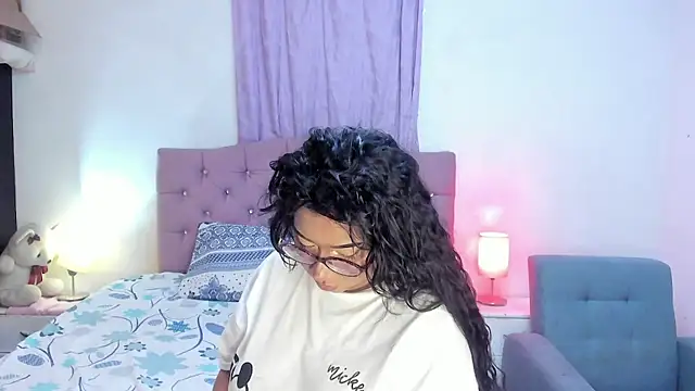 Latinabombsheell online show from 06-21-26, 04:37