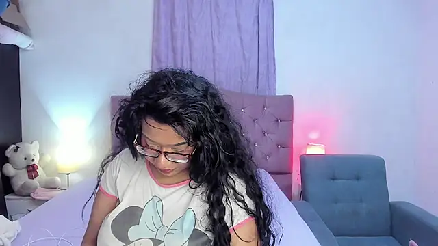 Latinabombsheell online show from 07-18-26, 04:49