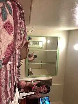 Snapshot of Gin4Cole chatting on 02-06-25, 03:09 Gin4Cole online show from 02-06-25, 03:09