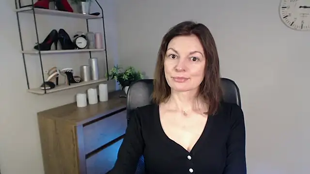 Snapshot of VivianWILD chatting on 02-12-25, 07:13 VivianWILD online show from 02-12-25, 07:13