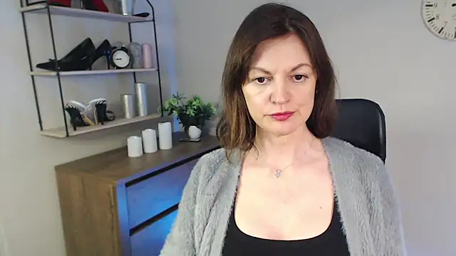 Snapshot of VivianWILD chatting on 02-21-25, 05:09 VivianWILD online show from 02-21-25, 05:09