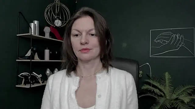 Snapshot of VivianWILD chatting on 01-14-26, 07:03 VivianWILD online show from 01-14-26, 07:03