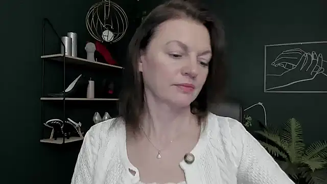 Snapshot of VivianWILD chatting on 02-13-26, 07:04 VivianWILD online show from 02-13-26, 07:04