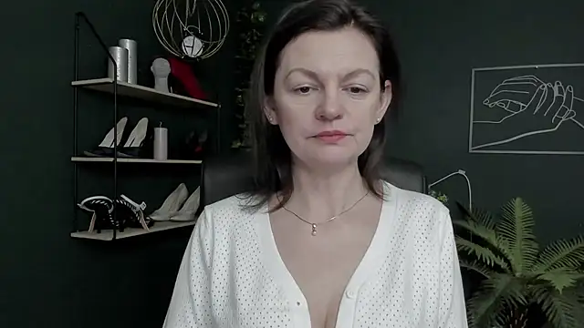 Snapshot of VivianWILD chatting on 02-28-26, 06:58 VivianWILD online show from 02-28-26, 06:58