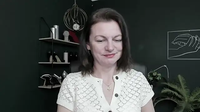 VivianWILD online show from 04-29-26, 07:12