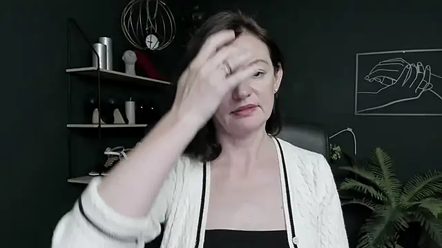 VivianWILD online show from 07-09-26, 06:23