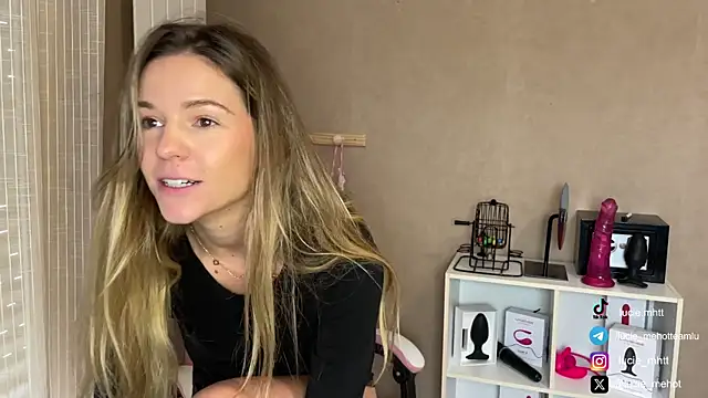 lucie mehott online show from 09-25-25, 07:23