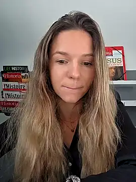 lucie mehott online show from 10-06-25, 08:23