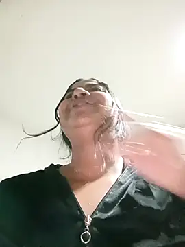 Giselabrunette25 online show from 09-19-25, 12:23