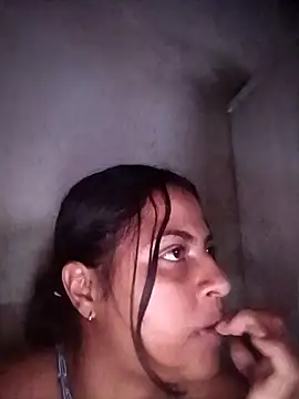 Giselabrunette25 online show from 02-18-26, 01:45