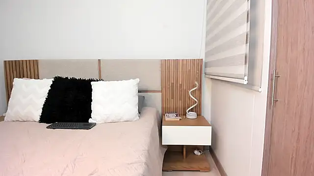 MalejaDiaz  online show from 04-15-26, 07:58