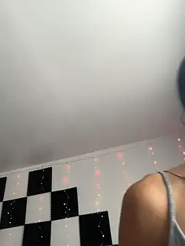 Snapshot of yummyrina chatting on 07-11-26, 02:42 yummyrina online show from 07-11-26, 02:42