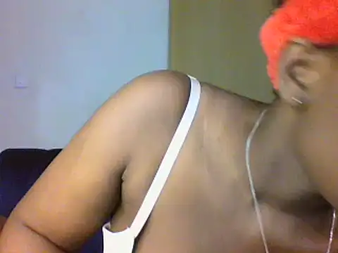 Snapshot of Thickyannah chatting on 09-17-25, 11:17 Thickyannah online show from 09-17-25, 11:17