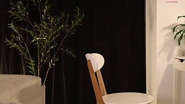 Snapshot of AnnittaStar chatting on 02-02-26, 04:44 AnnittaStar online show from 02-02-26, 04:44