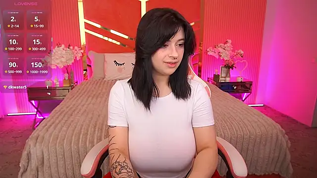 Miki Kivi online show from 12-20-25, 12:40