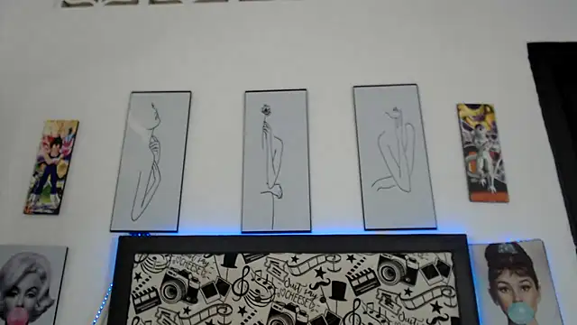 Rihana14 online show from 04-29-26, 09:21