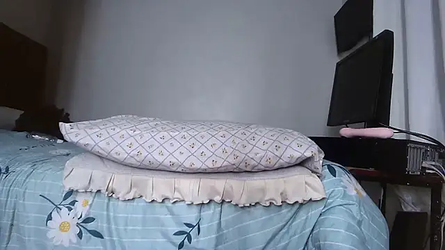 Snapshot of shoshortyy chatting on 02-13-26, 10:50 shoshortyy online show from 02-13-26, 10:50