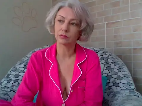 Lorie Carrie online show from 09-19-25, 11:22