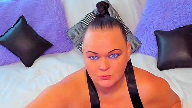 Snapshot of MilanaBiegert chatting on 10-04-25, 08:56 MilanaBiegert online show from 10-04-25, 08:56