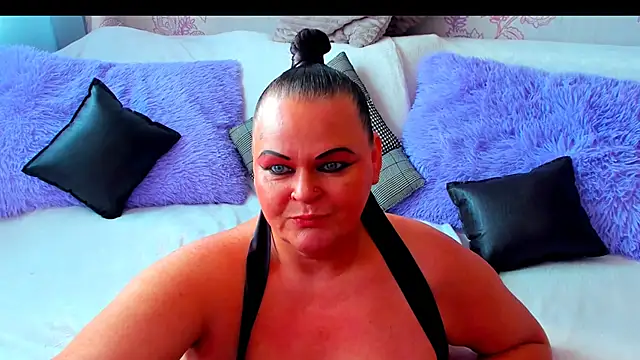 Snapshot of MilanaBiegert chatting on 10-09-25, 08:01 MilanaBiegert online show from 10-09-25, 08:01