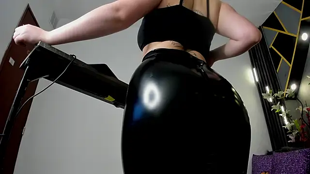 Snapshot of almma_shy chatting on 02-11-25, 06:22 almma shy online show from 02-11-25, 06:22