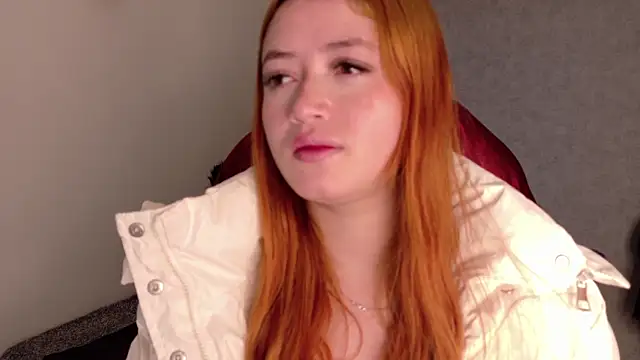 Snapshot of almma_shy chatting on 02-19-25, 02:55 almma shy online show from 02-19-25, 02:55