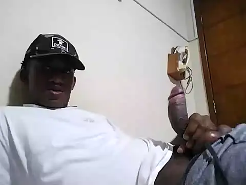 Snapshot of eirdxxx chatting on 12-29-24, 04:48 eirdxxx online show from 12-29-24, 04:48