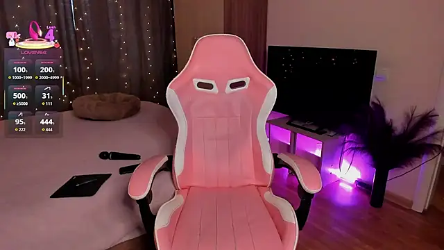 Snapshot of Jane_Paws chatting on 03-02-26, 01:41 Jane Paws online show from 03-02-26, 01:41