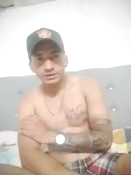 Snapshot of Yesiell chatting on 11-12-25, 05:46 Yesiell online show from 11-12-25, 05:46