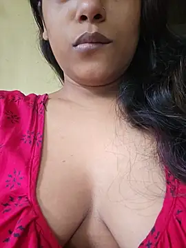 Snapshot of sexyindi_couple chatting on 07-12-26, 04:36 sexyindi couple online show from 07-12-26, 04:36