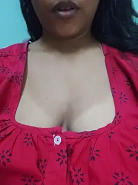 Snapshot of sexyindi_couple chatting on 07-22-26, 07:33 sexyindi couple online show from 07-22-26, 07:33