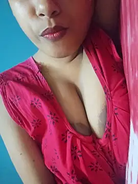 Snapshot of sexyindi_couple chatting on 07-26-26, 07:59 sexyindi couple online show from 07-26-26, 07:59