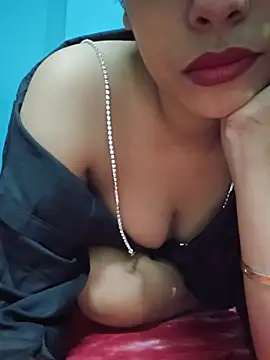 Snapshot of sexyindi_couple chatting on 08-04-26, 07:33 sexyindi couple online show from 08-04-26, 07:33