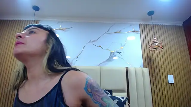 Naughty Kittenm online show from 06-24-26, 11:31