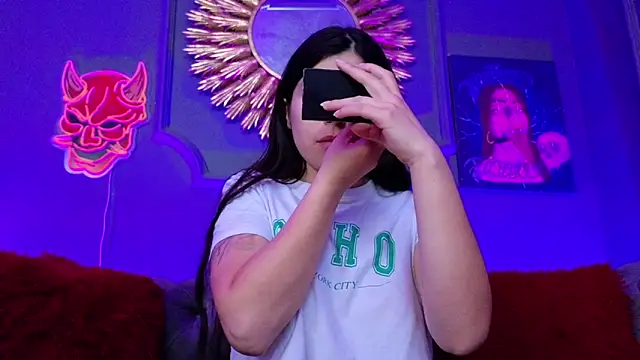 Julieta Russell online show from 03-07-25, 01:40