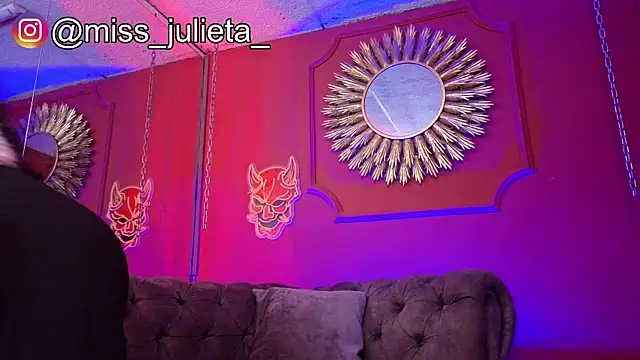 Snapshot of Julieta_Russell chatting on 05-27-26, 12:02 Julieta Russell online show from 05-27-26, 12:02