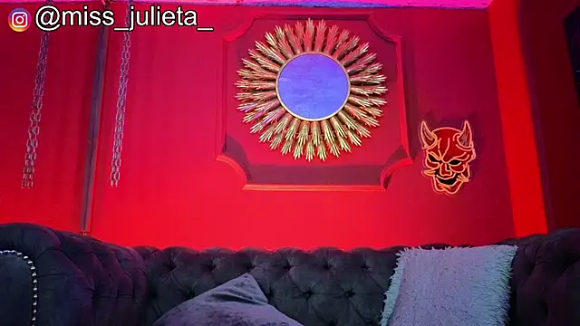Snapshot of Julieta_Russell chatting on 07-08-26, 11:58 Julieta Russell online show from 07-08-26, 11:58